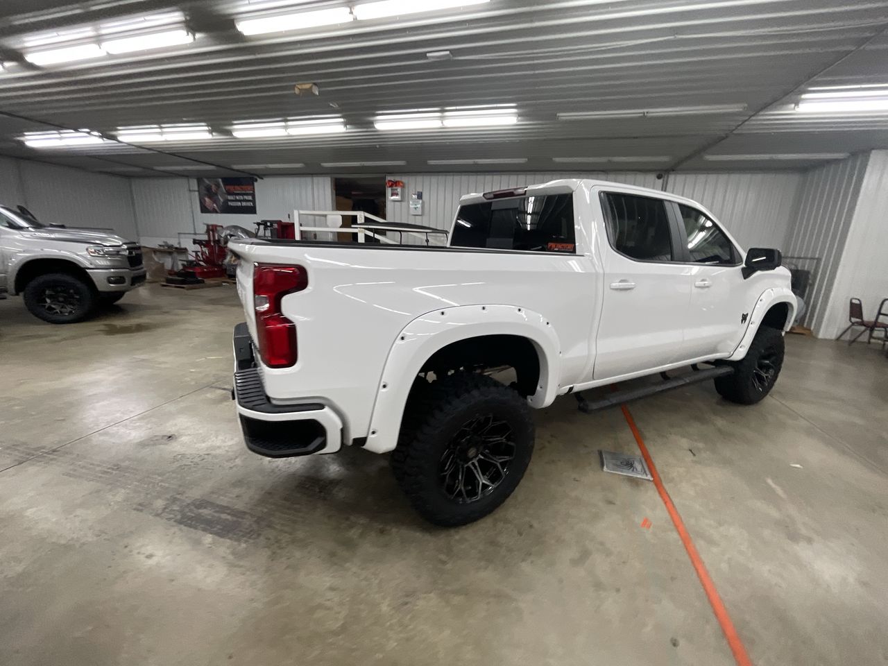 Vehicle Image 8