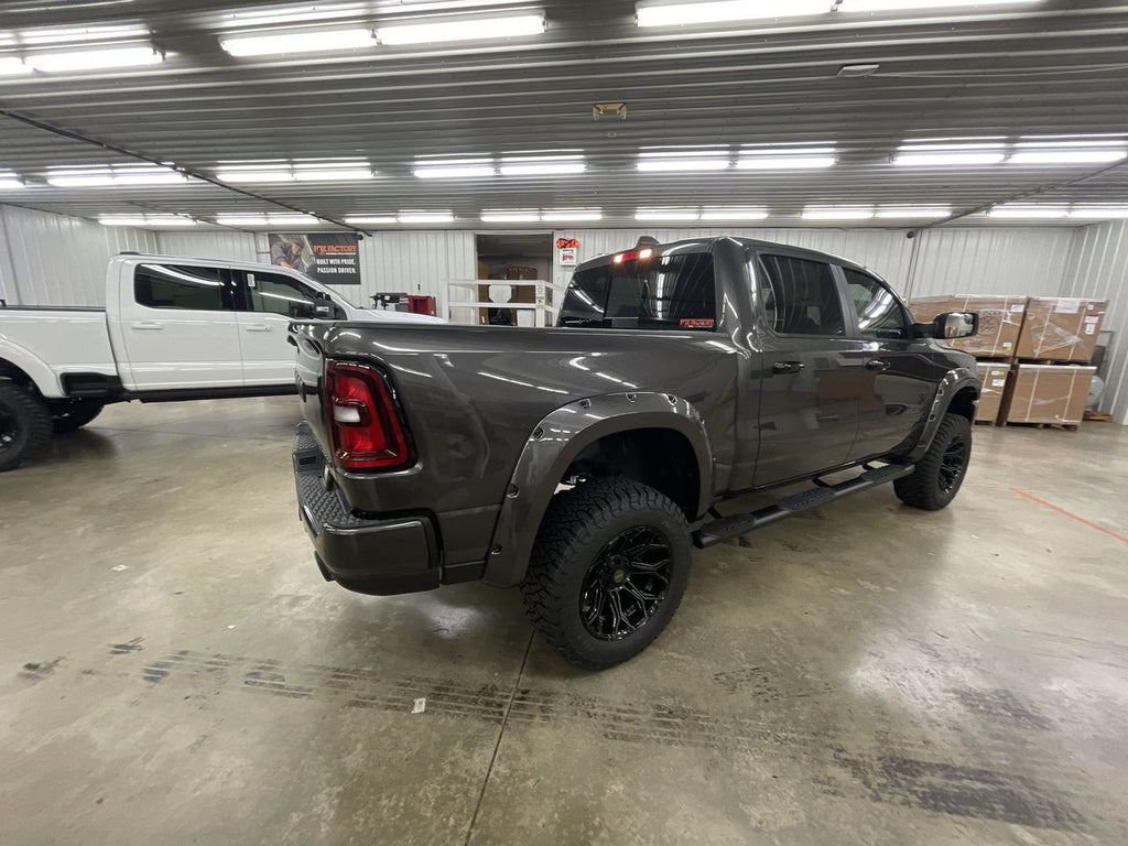 Vehicle Image 8
