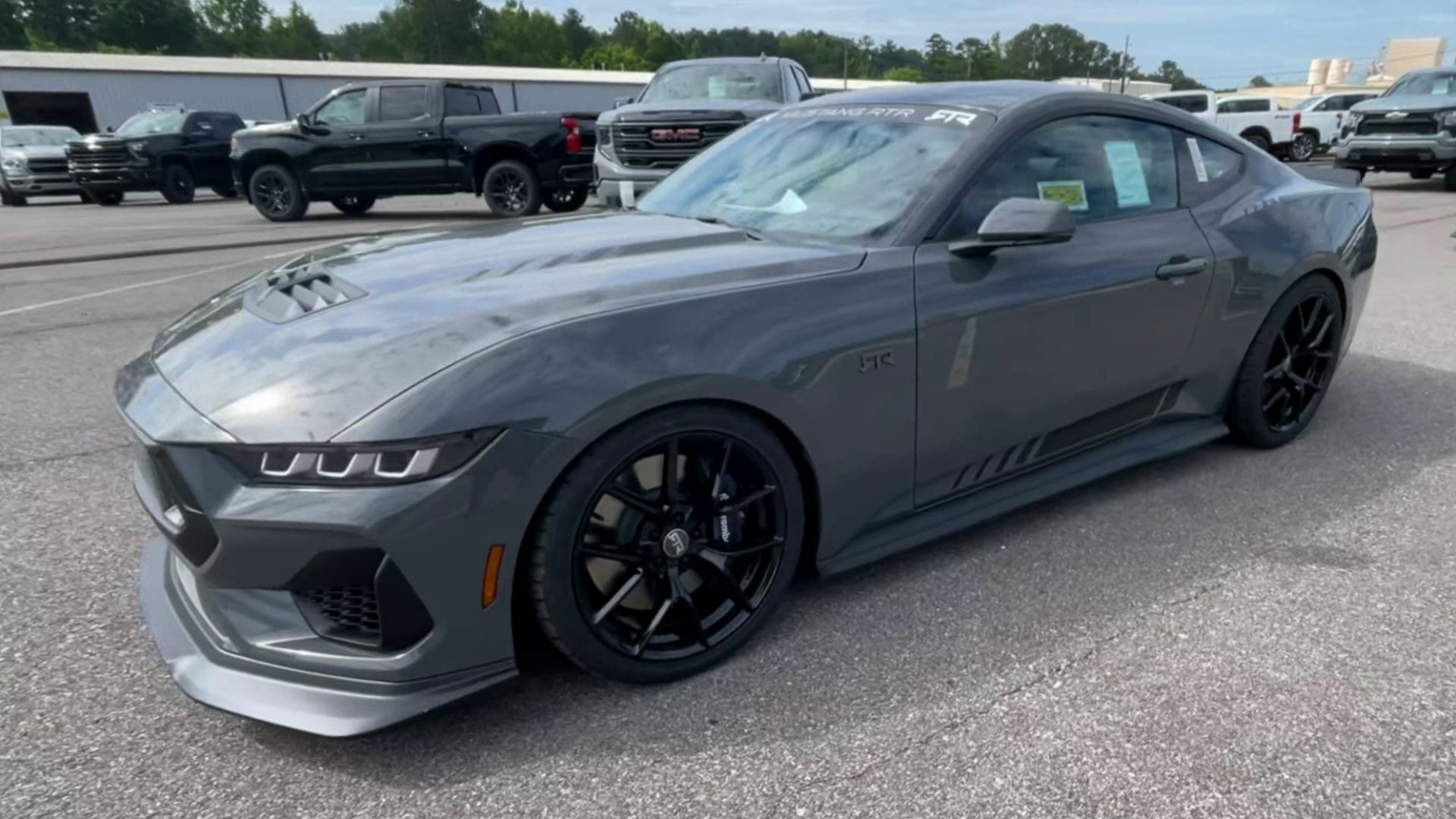 Vehicle Image 4