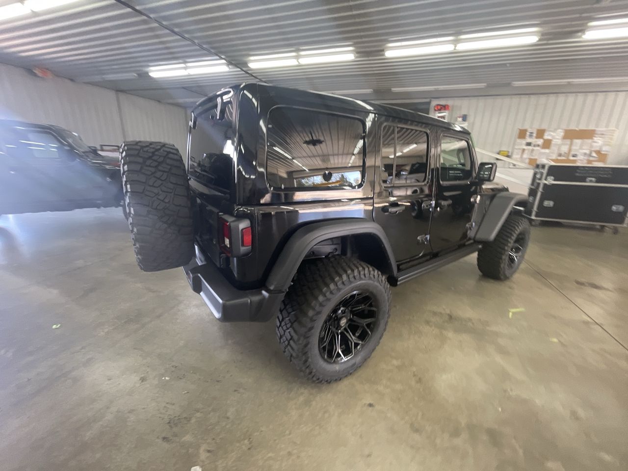 Vehicle Image 8