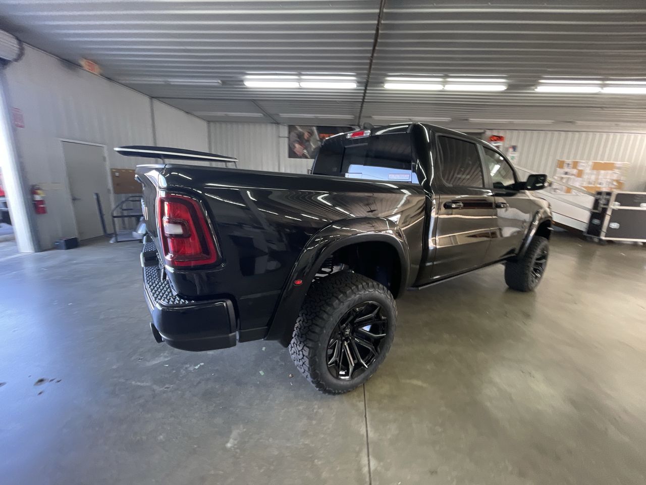 Vehicle Image 8
