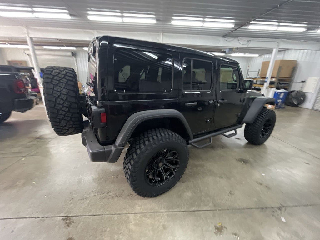 Vehicle Image 8