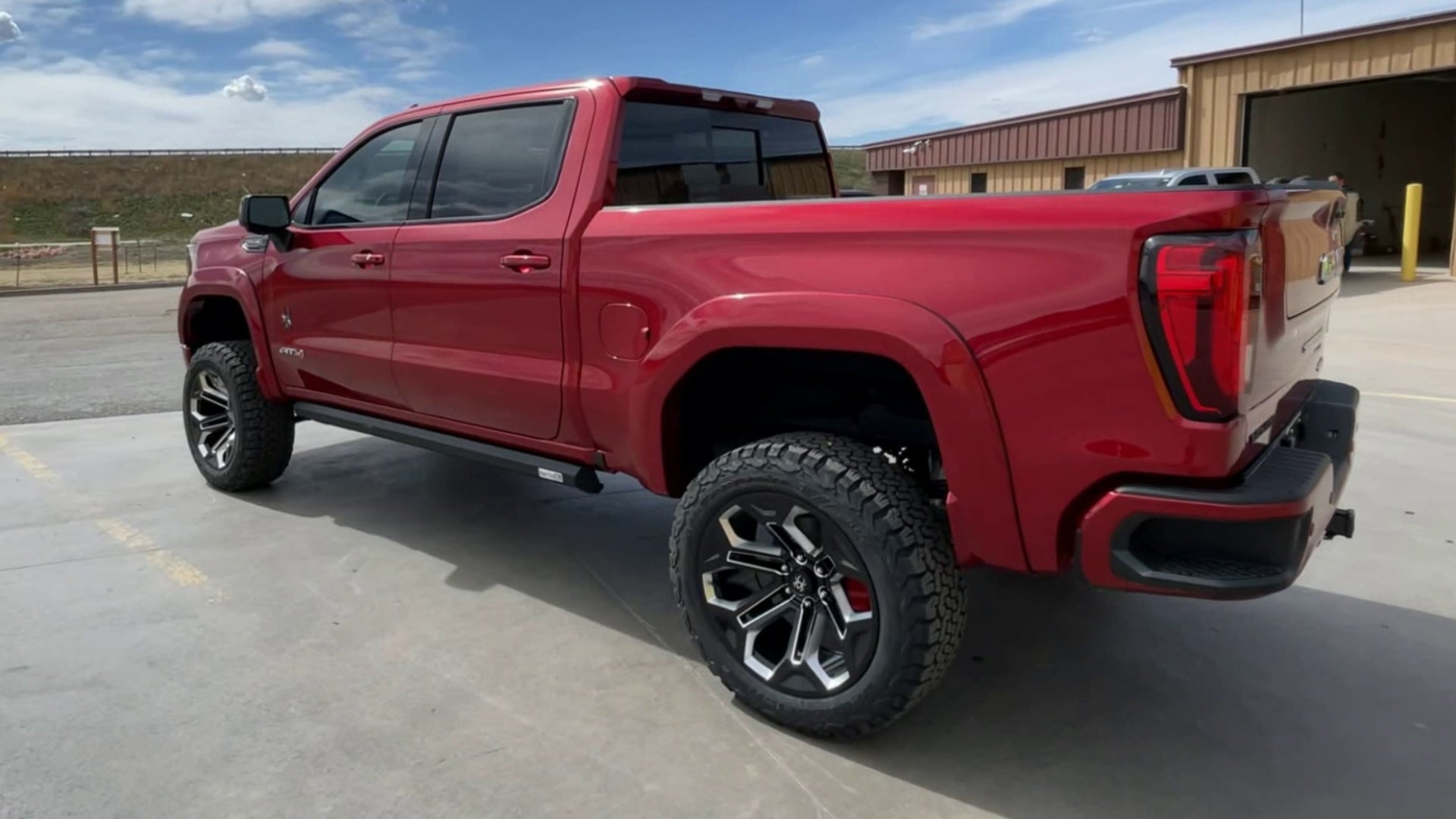 Vehicle Image 4