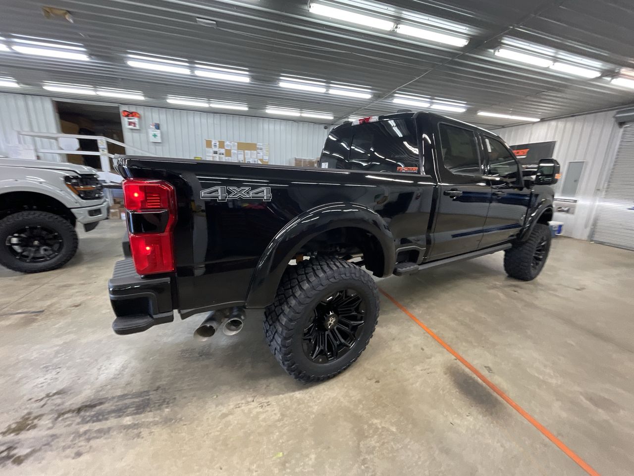 Vehicle Image 8
