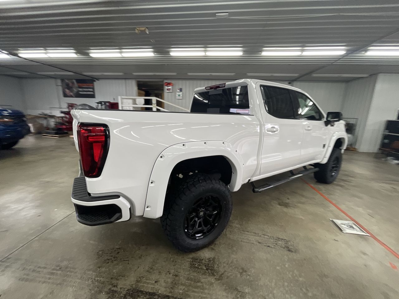 Vehicle Image 7