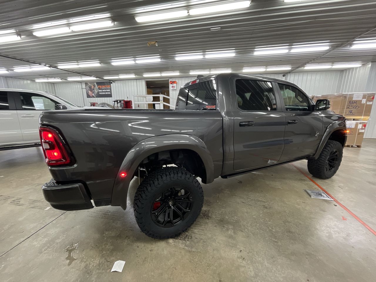 Vehicle Image 8