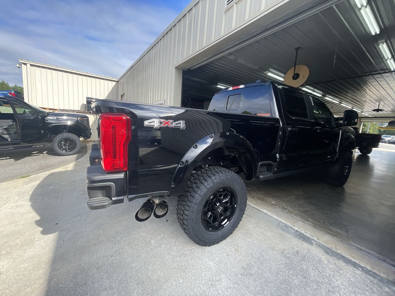 Vehicle Image 8