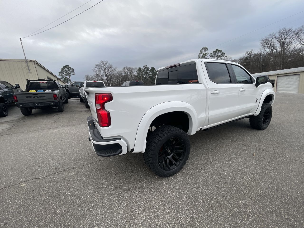 Vehicle Image 8