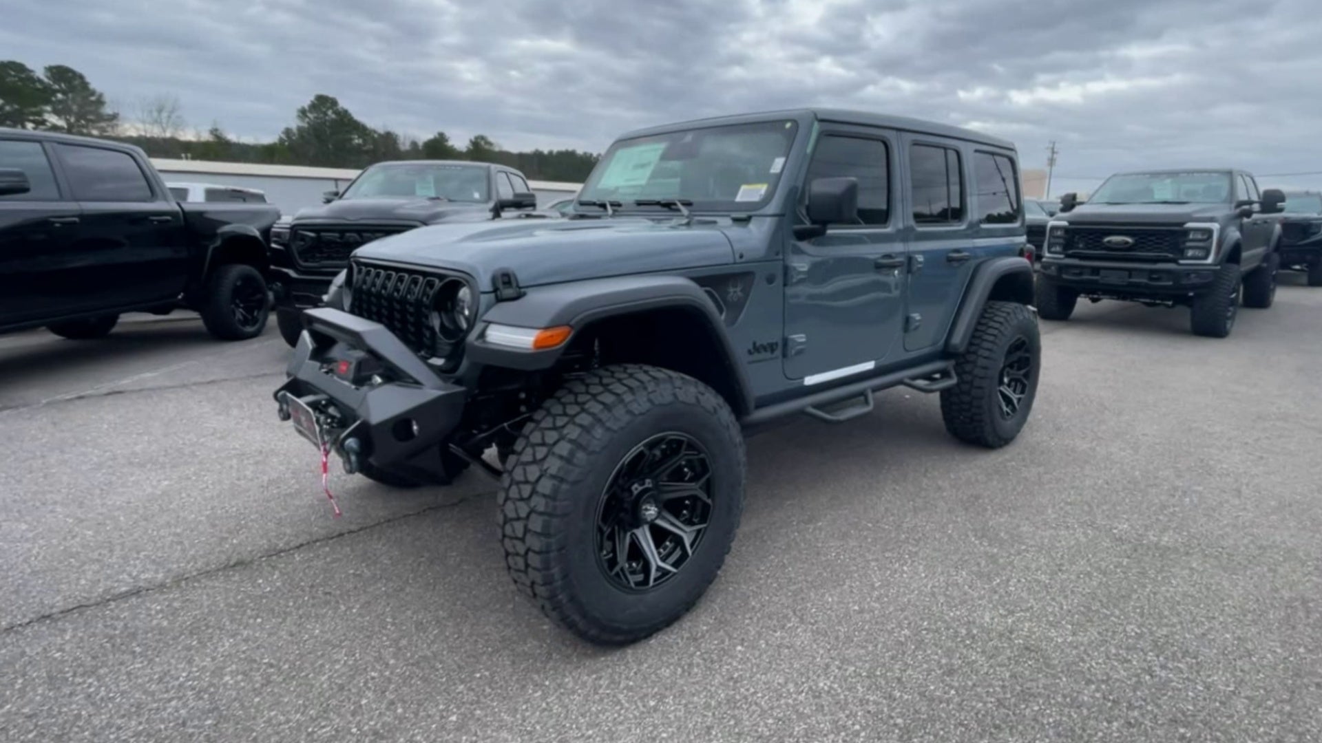 Vehicle Image 4