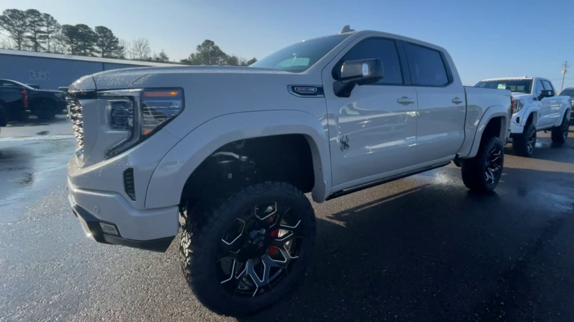 Vehicle Image 4