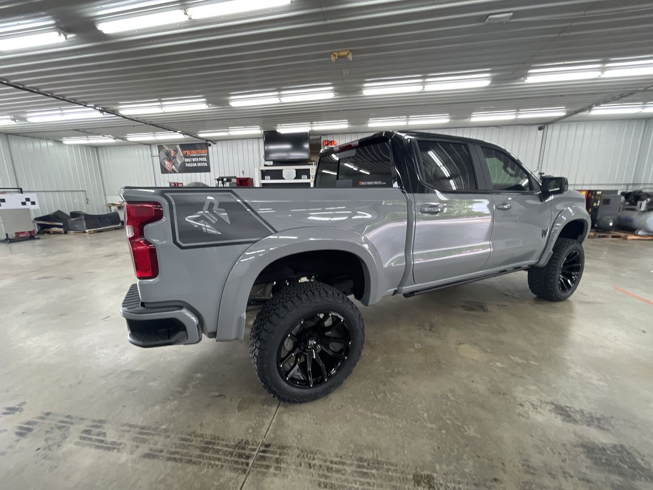 Vehicle Image 8
