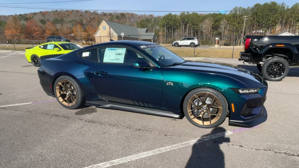 Vehicle Image 4