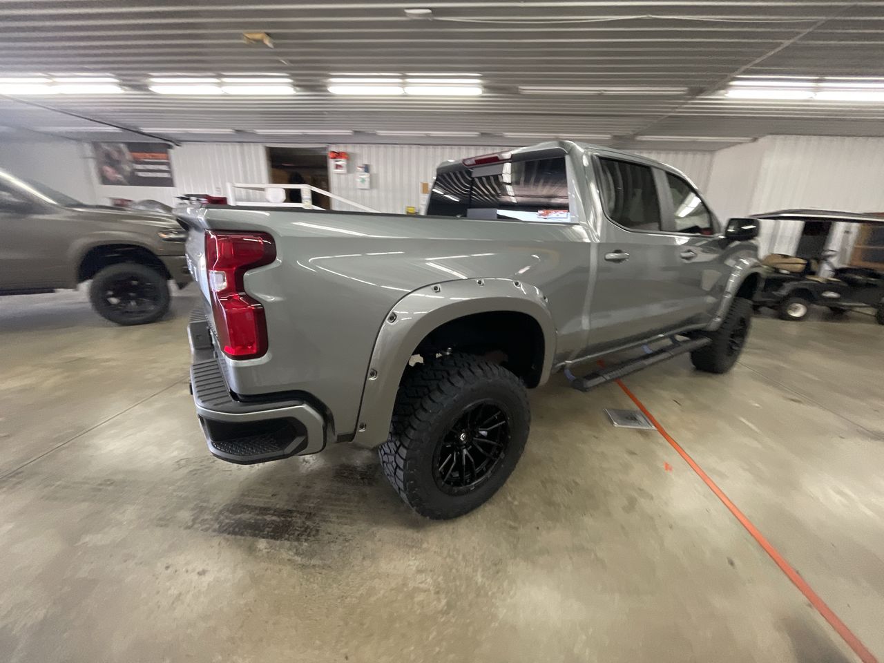 Vehicle Image 8