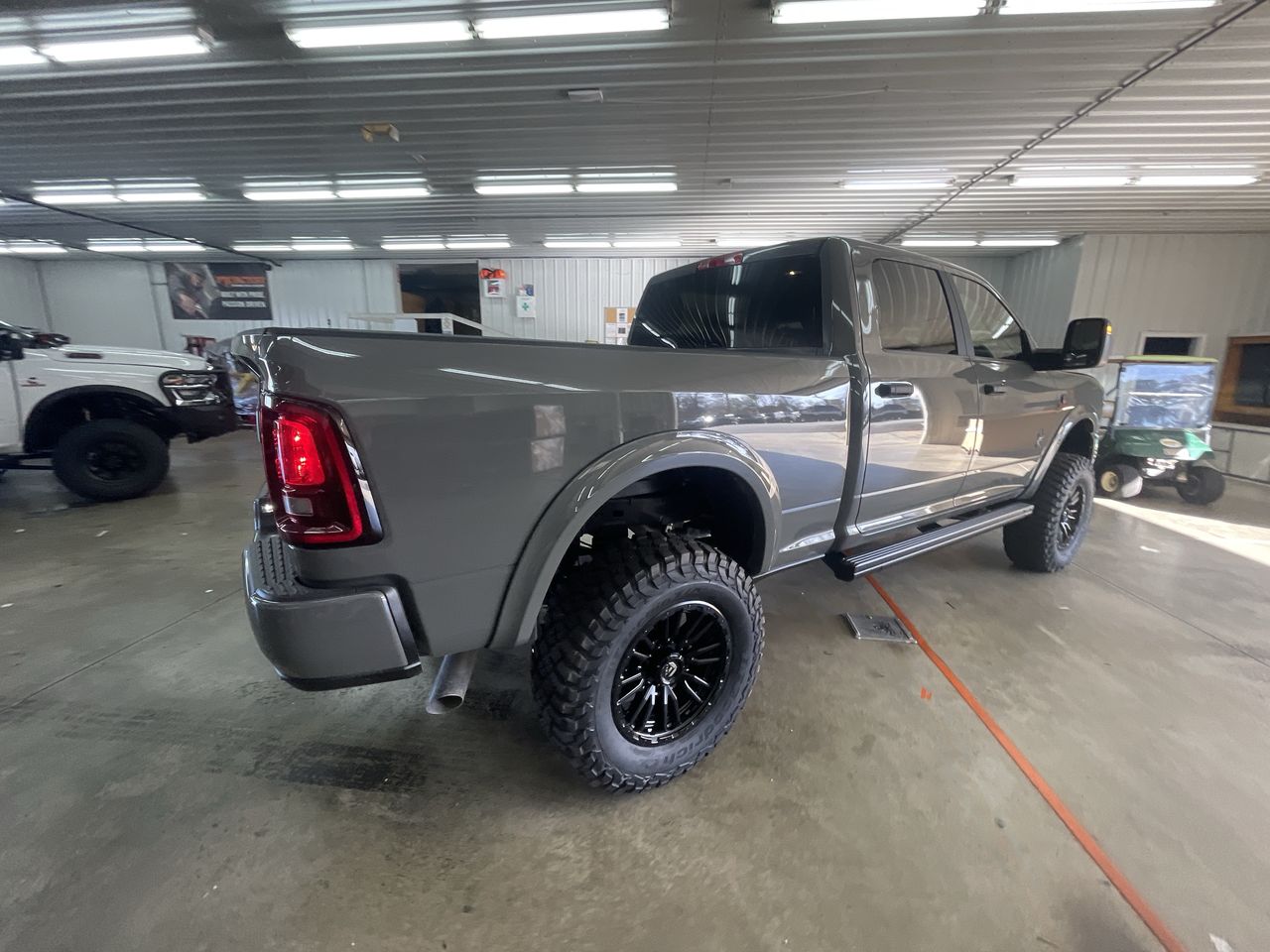 Vehicle Image 8