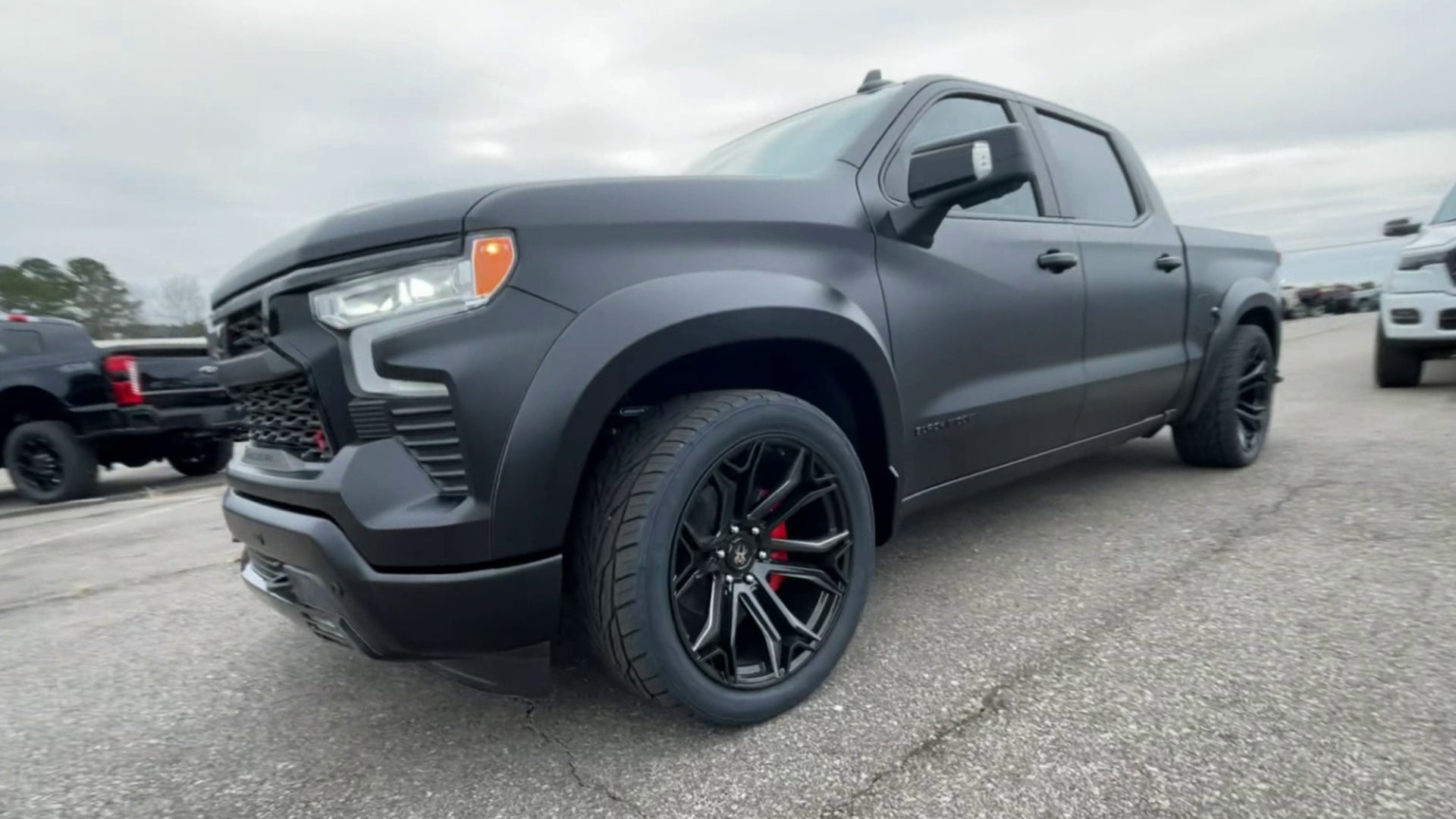 Vehicle Image 4