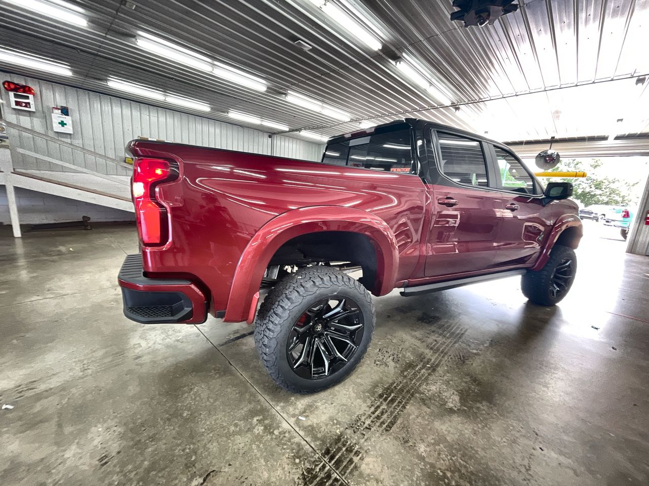 Vehicle Image 8