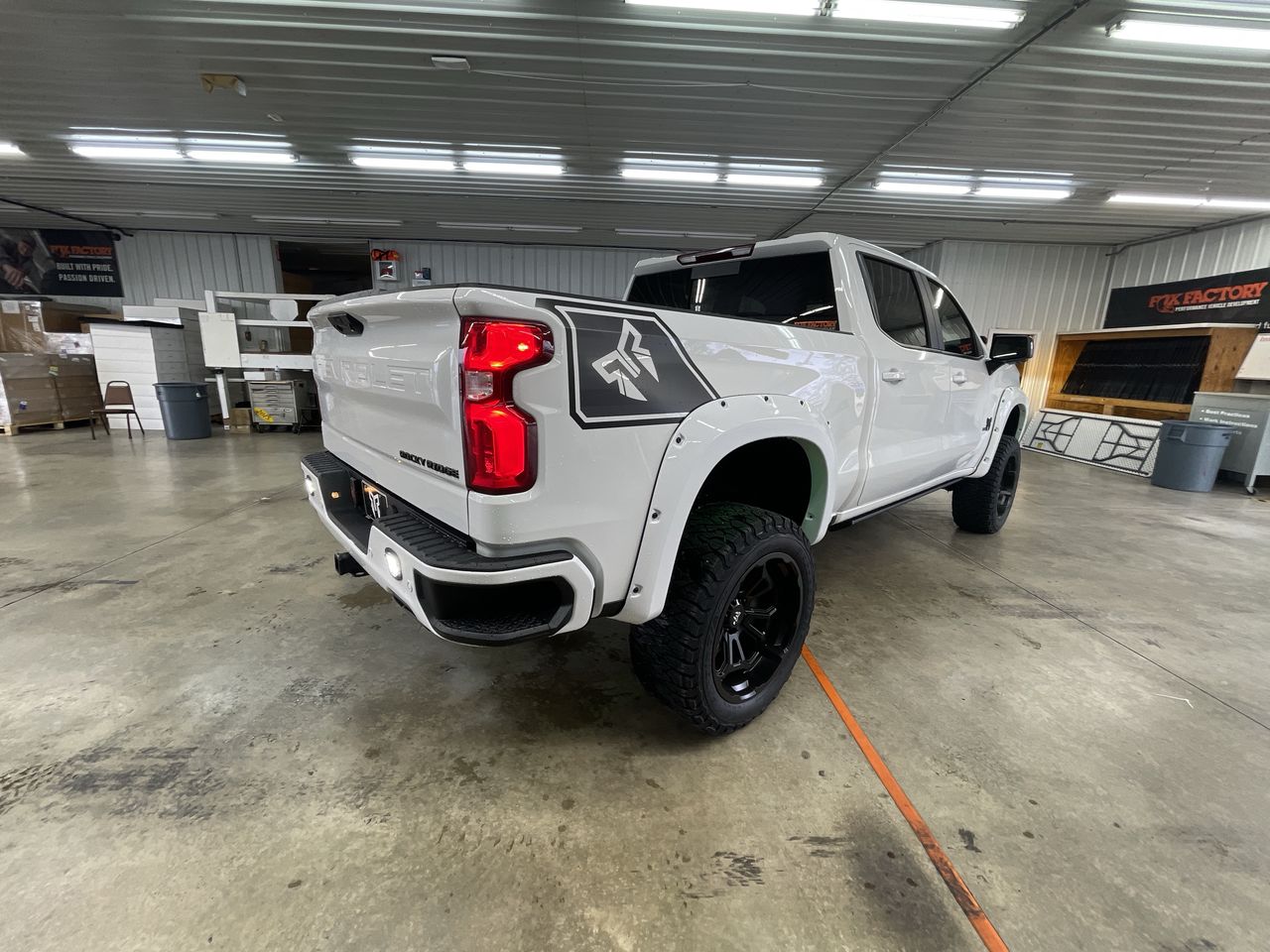 Vehicle Image 8