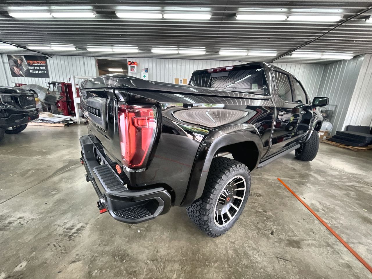 Vehicle Image 8