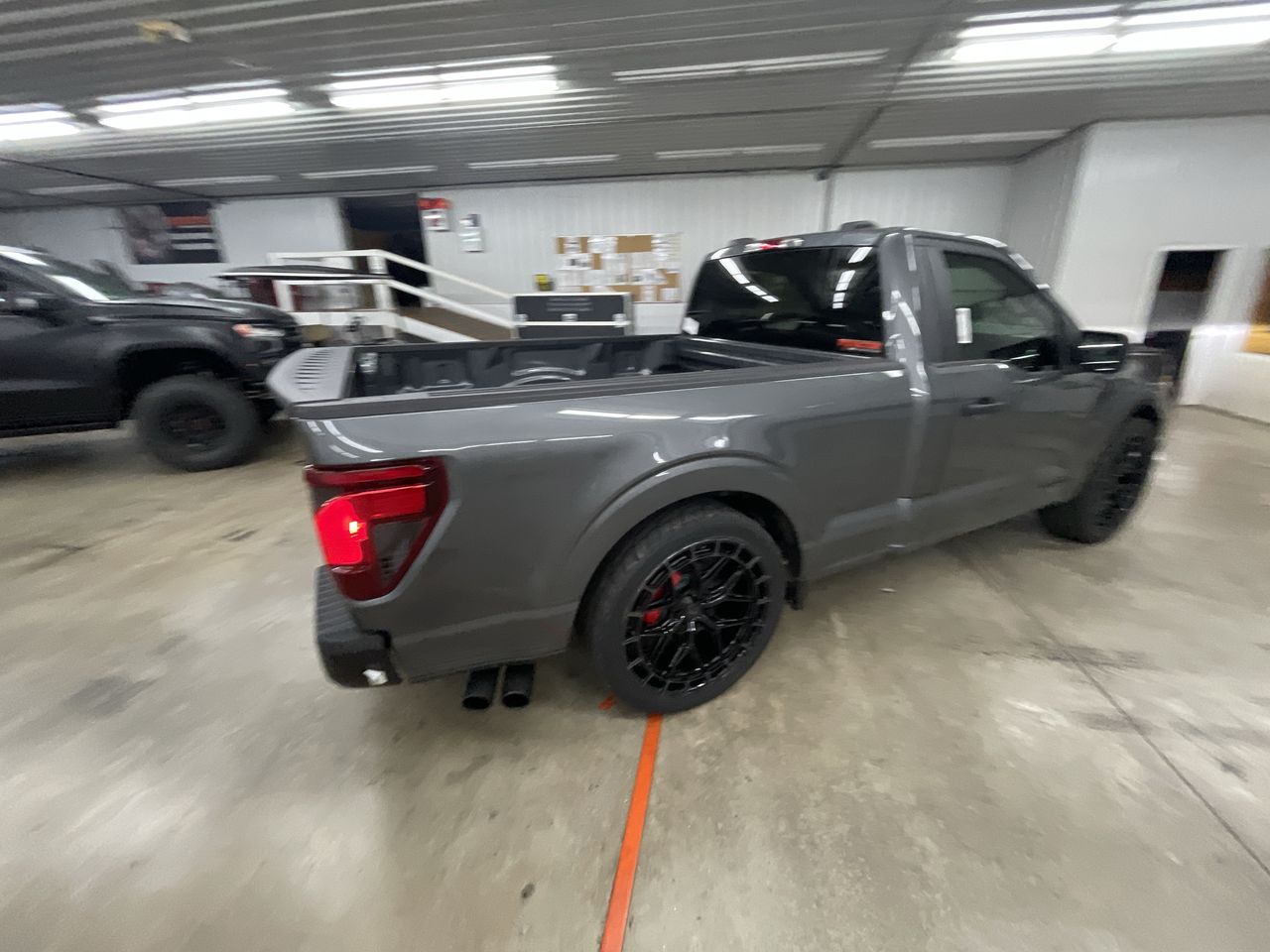 Vehicle Image 8