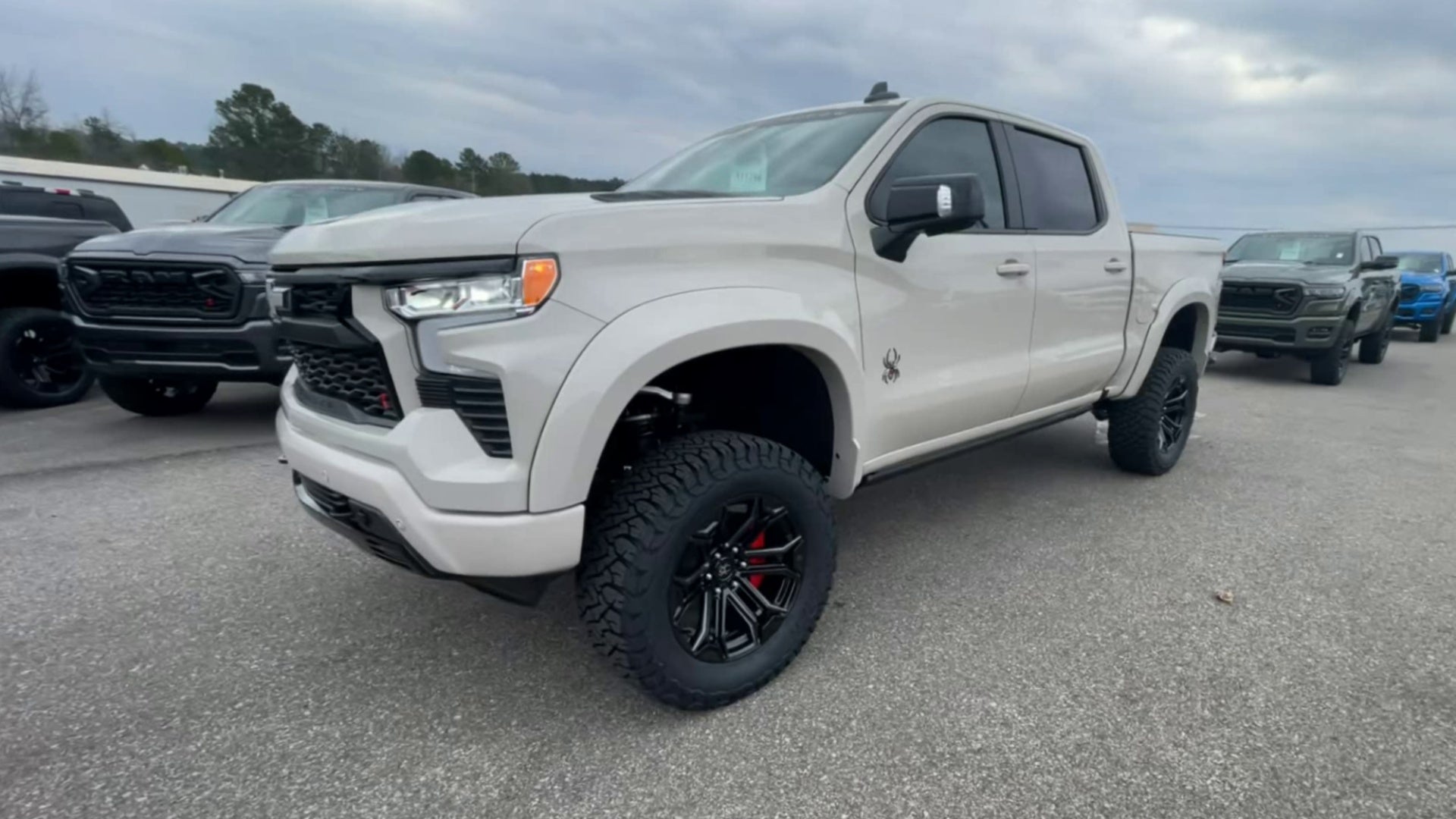 Vehicle Image 4
