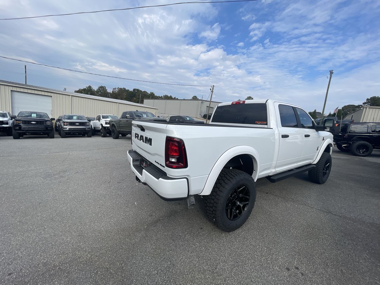 Vehicle Image 8