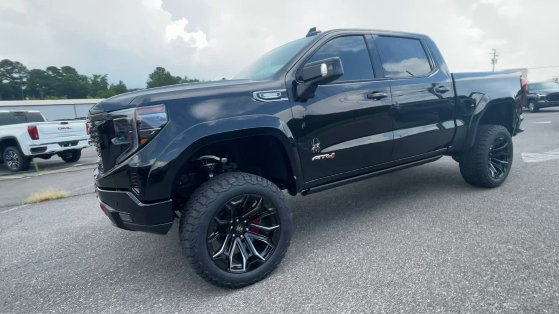 Vehicle Image 4