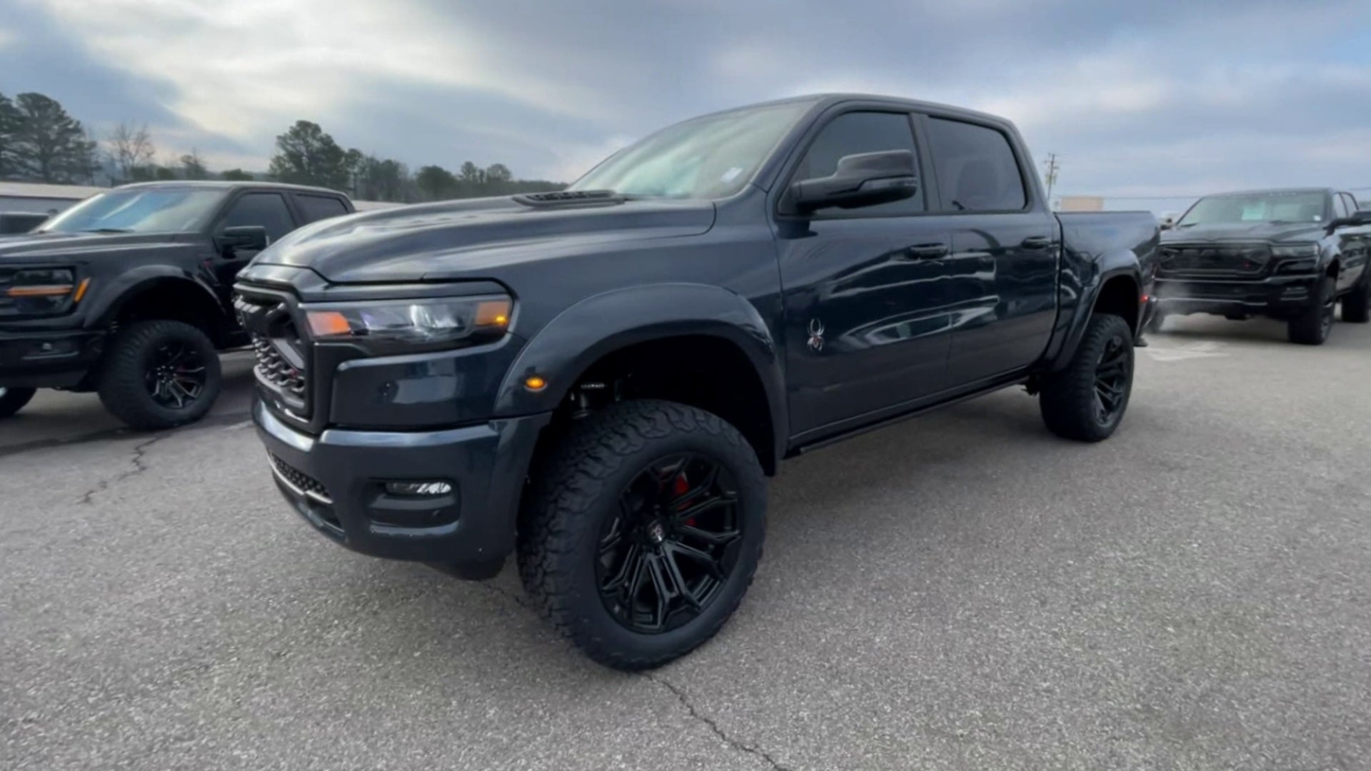 Vehicle Image 4