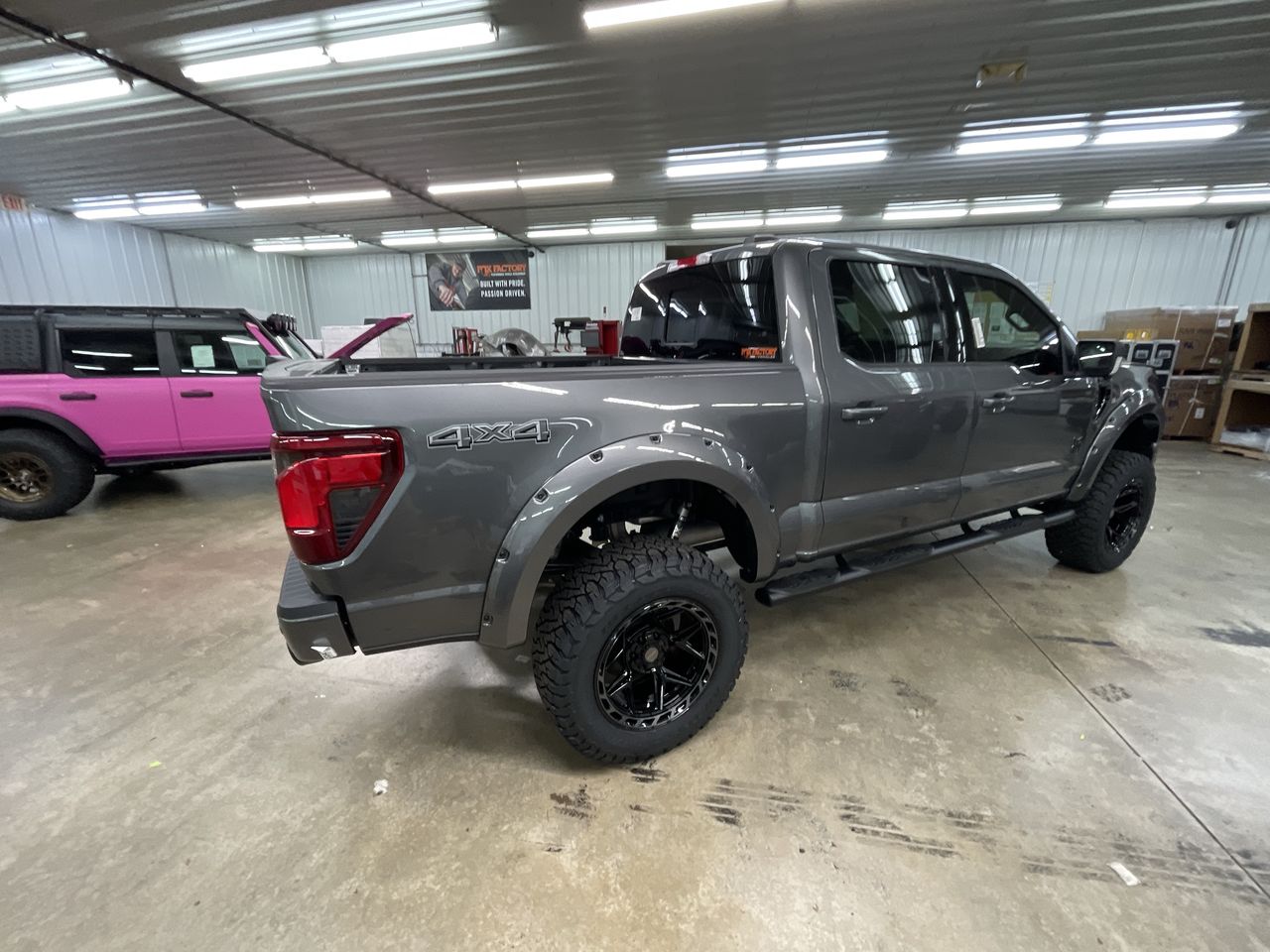 Vehicle Image 8