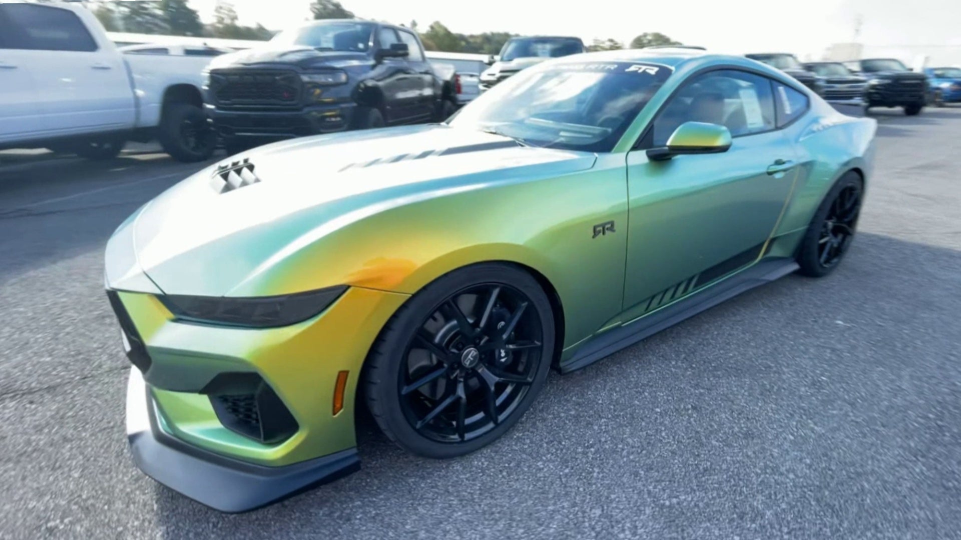 Vehicle Image 4