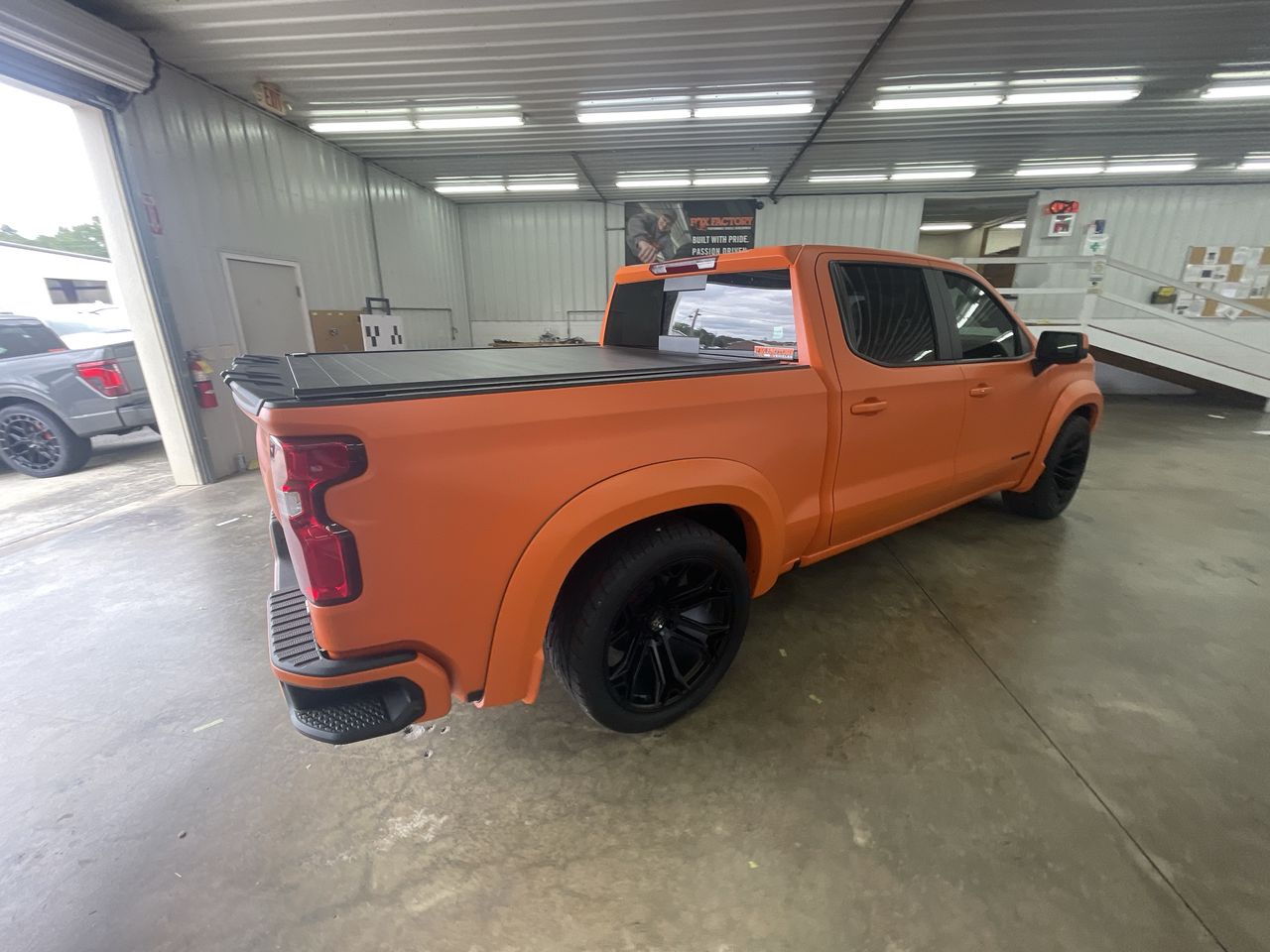 Vehicle Image 8