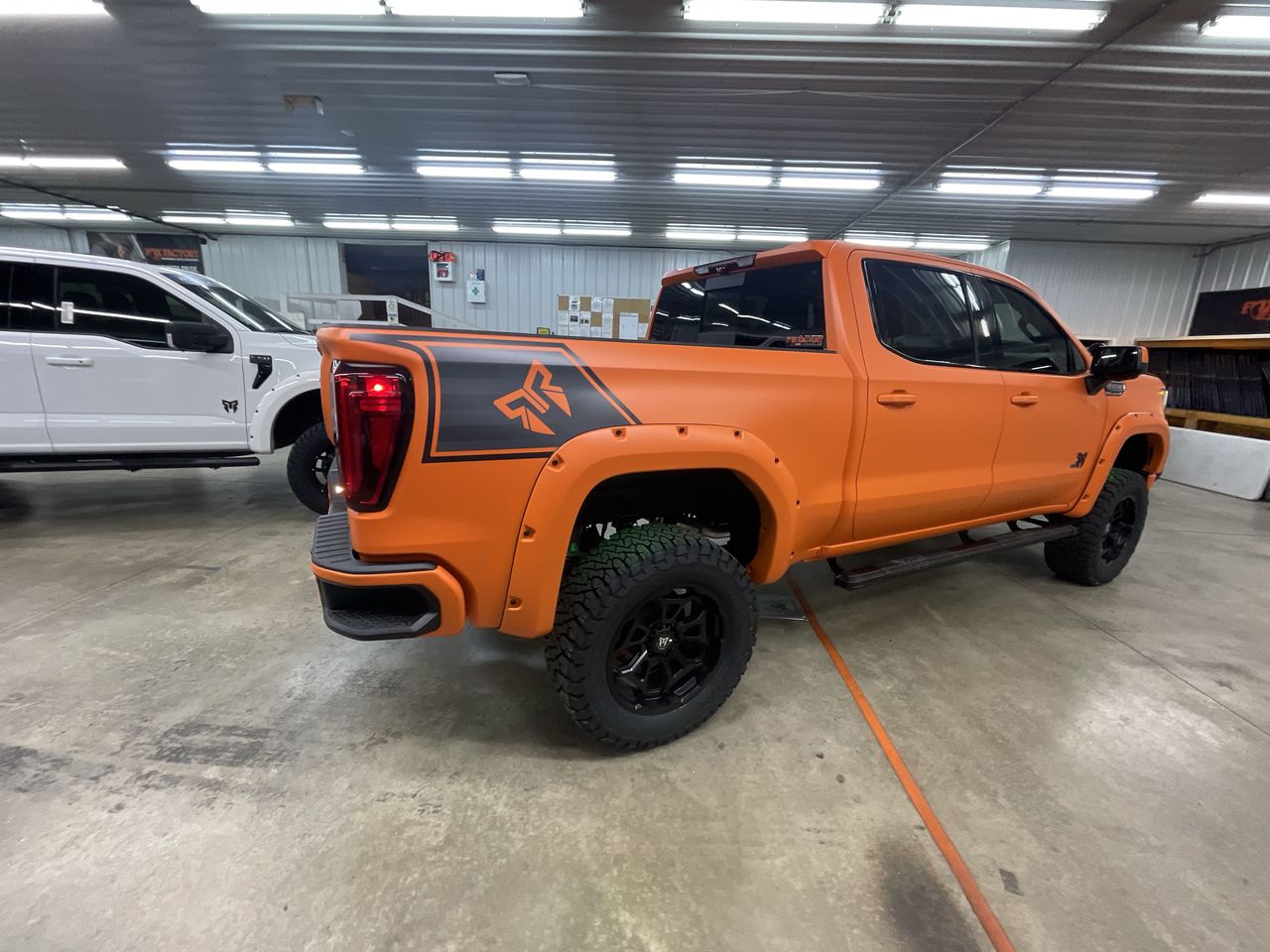 Vehicle Image 8