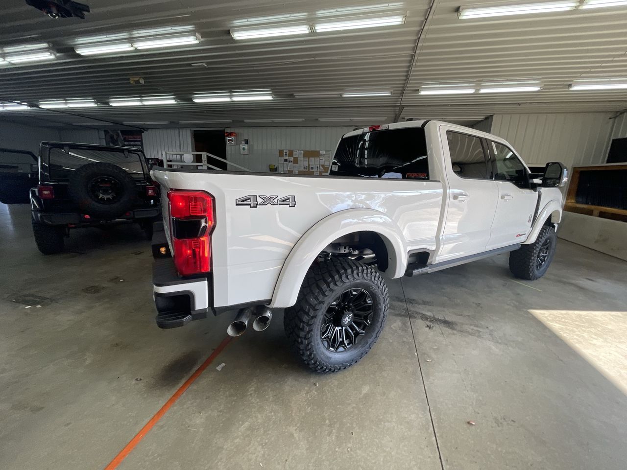 Vehicle Image 8