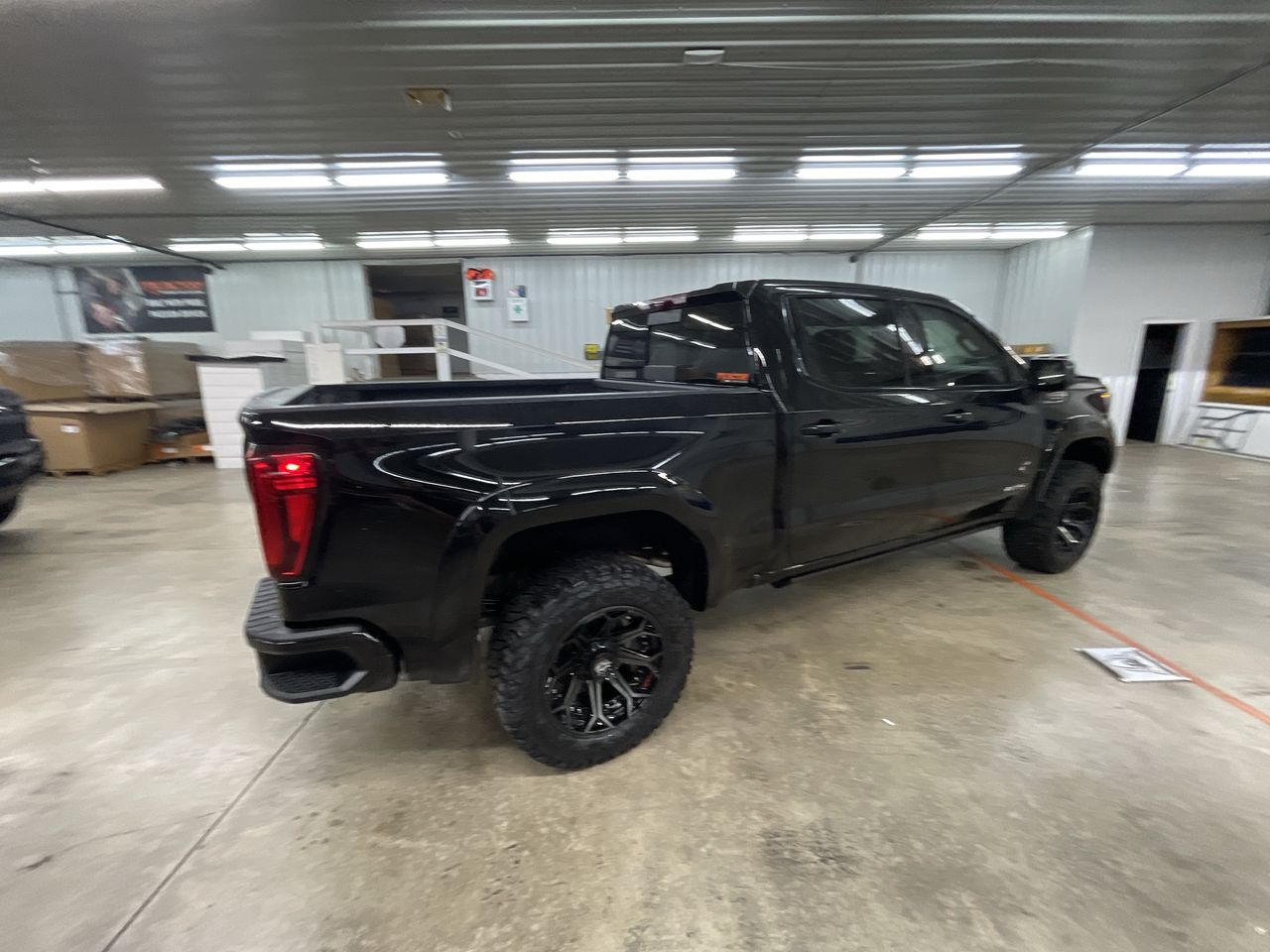 Vehicle Image 8