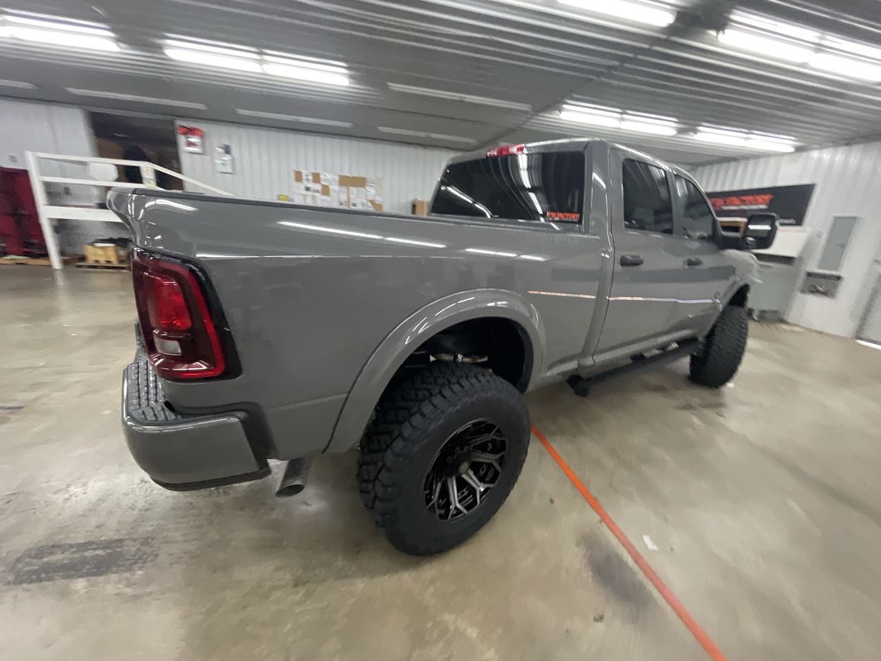 Vehicle Image 8