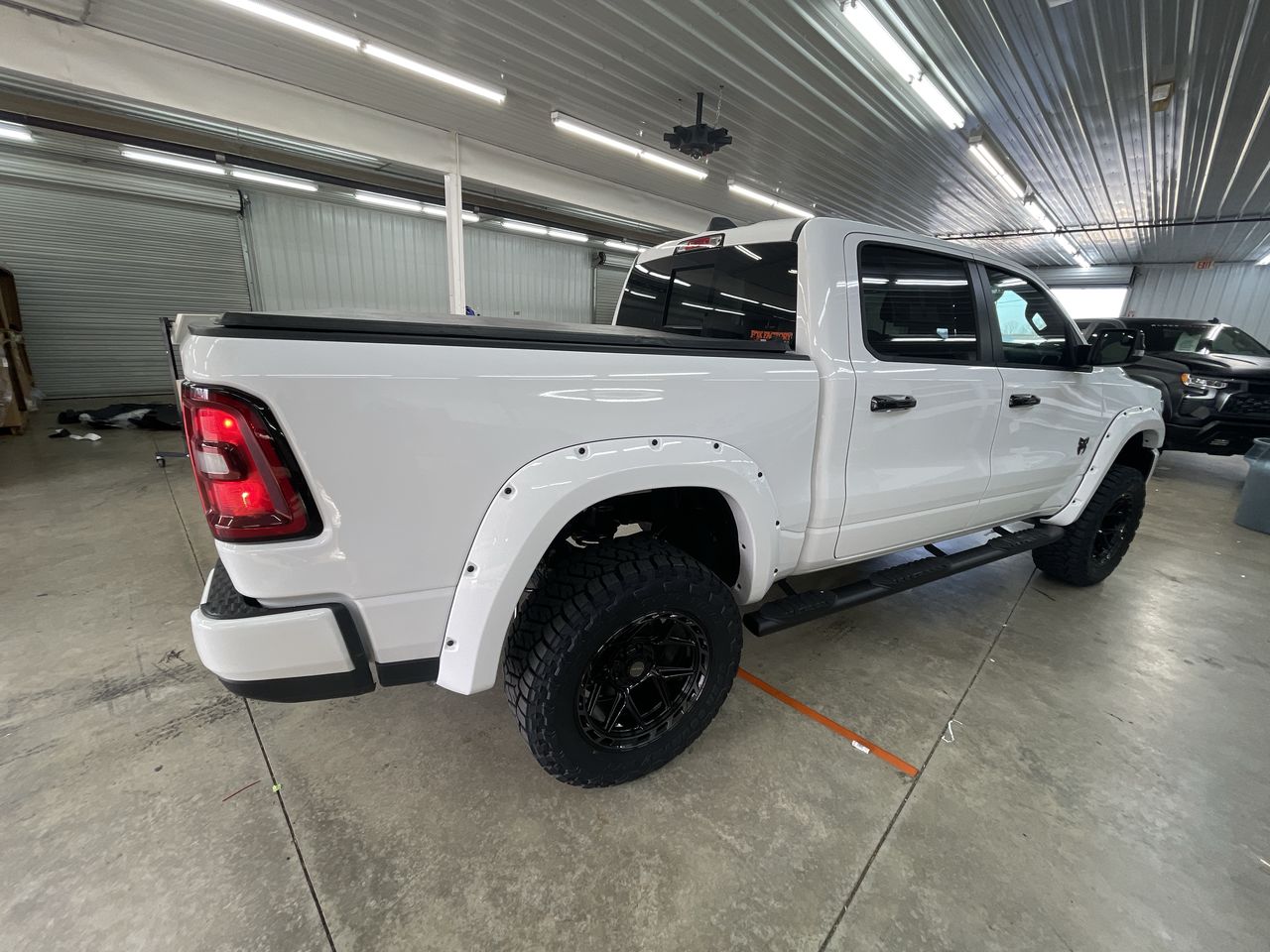 Vehicle Image 8