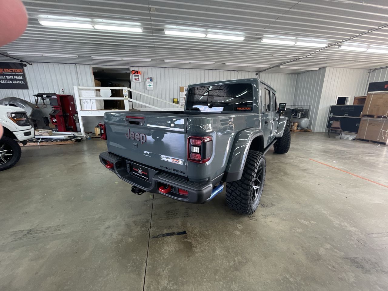 Vehicle Image 8