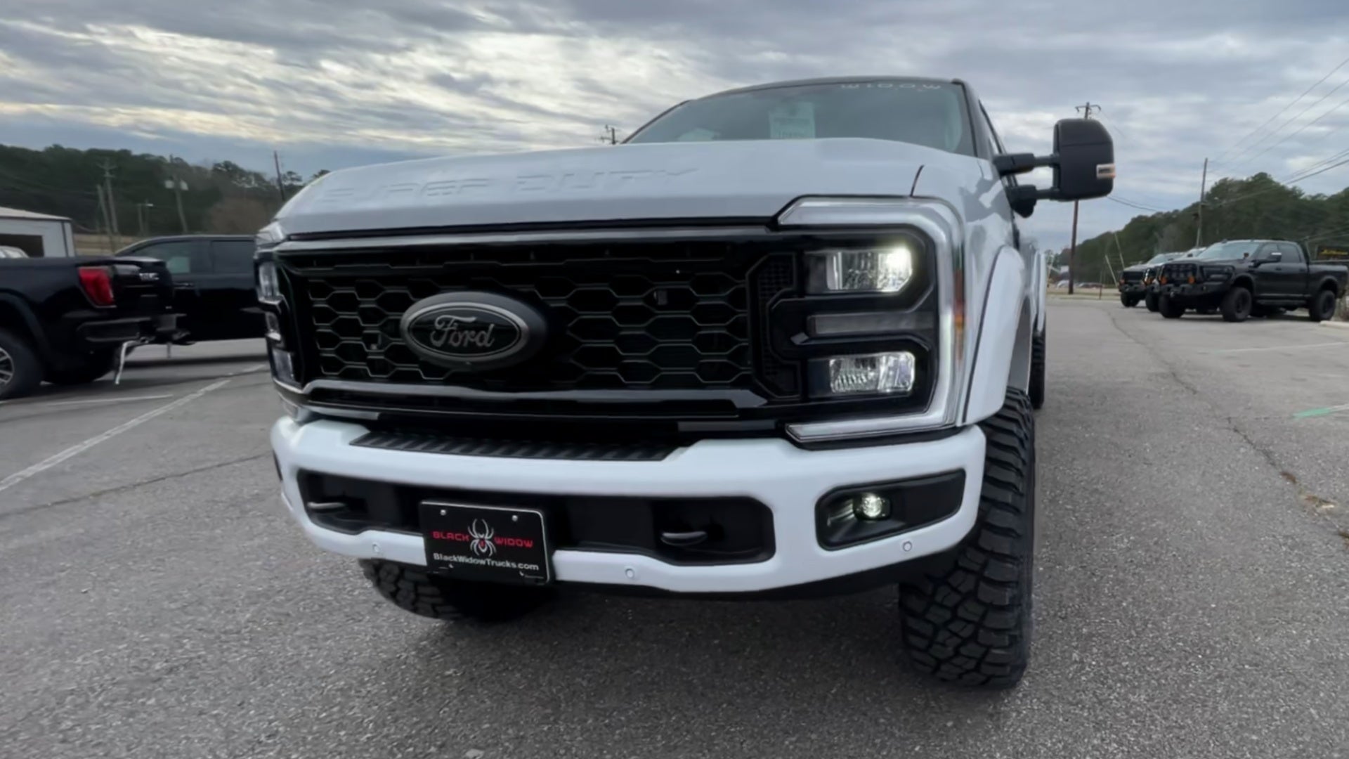 Vehicle Image 4