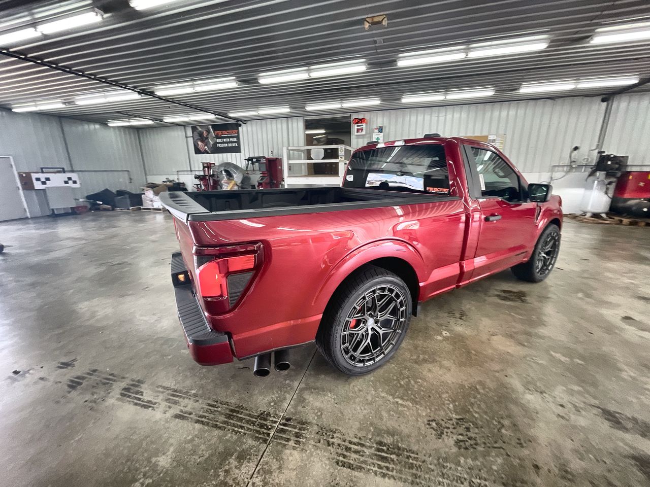 Vehicle Image 8