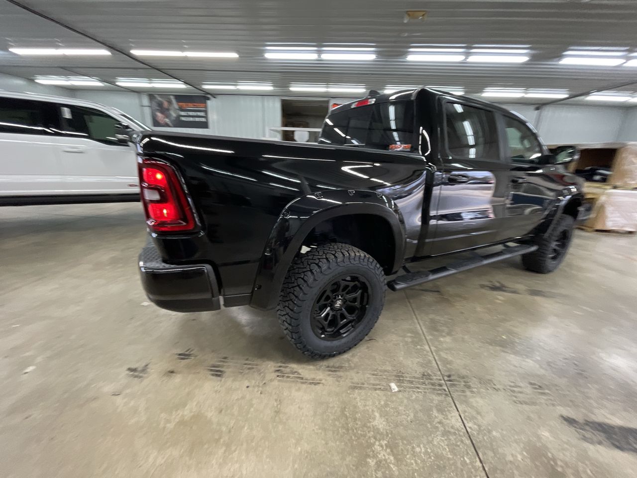 Vehicle Image 8