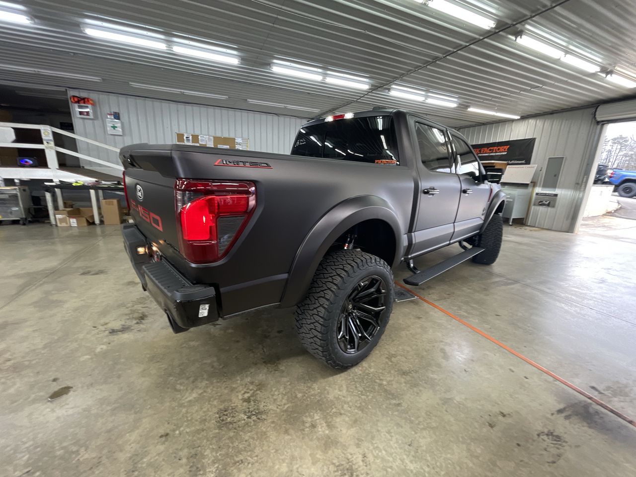 Vehicle Image 8