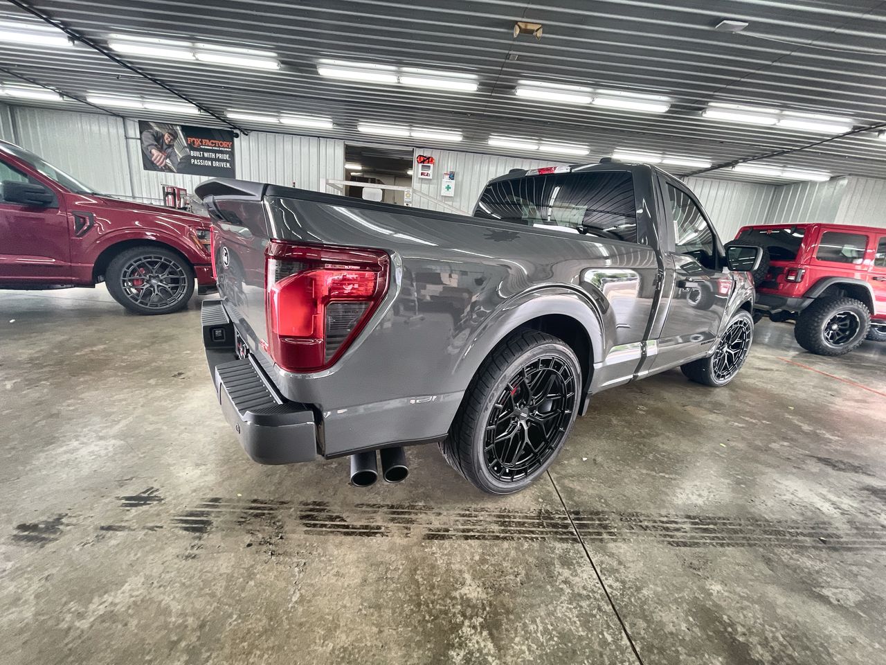 Vehicle Image 8