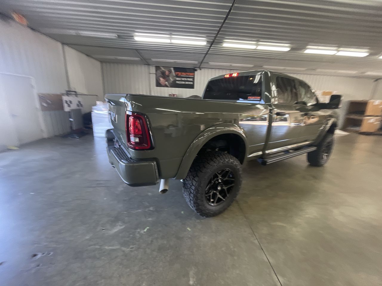 Vehicle Image 8