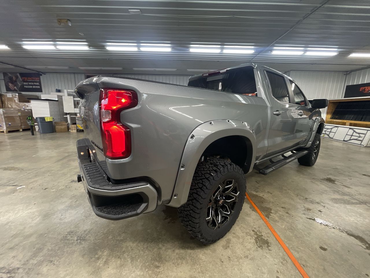 Vehicle Image 8