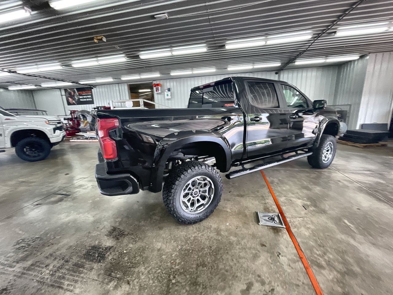 Vehicle Image 8