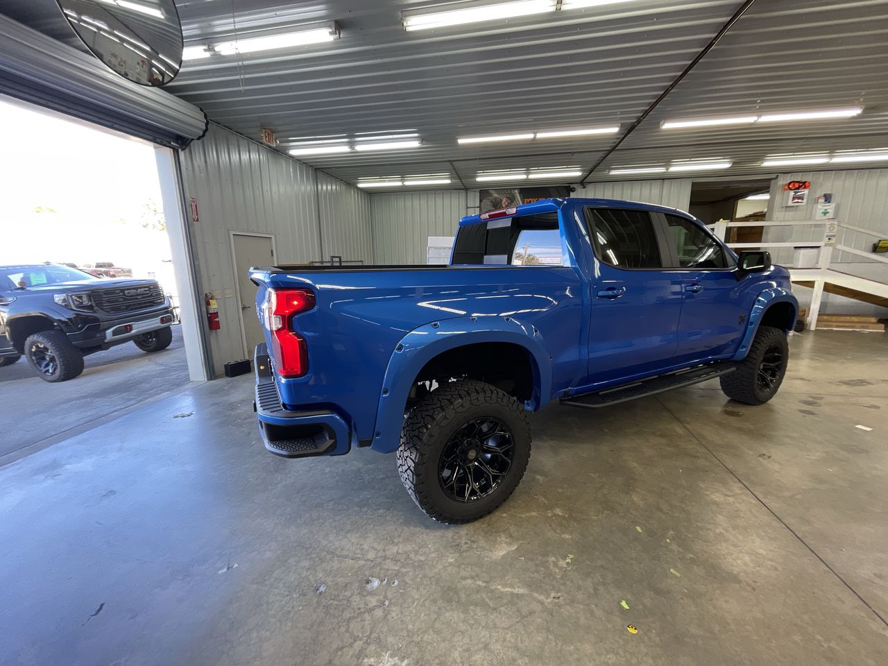 Vehicle Image 8