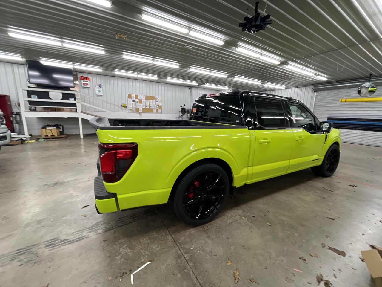 Vehicle Image 8