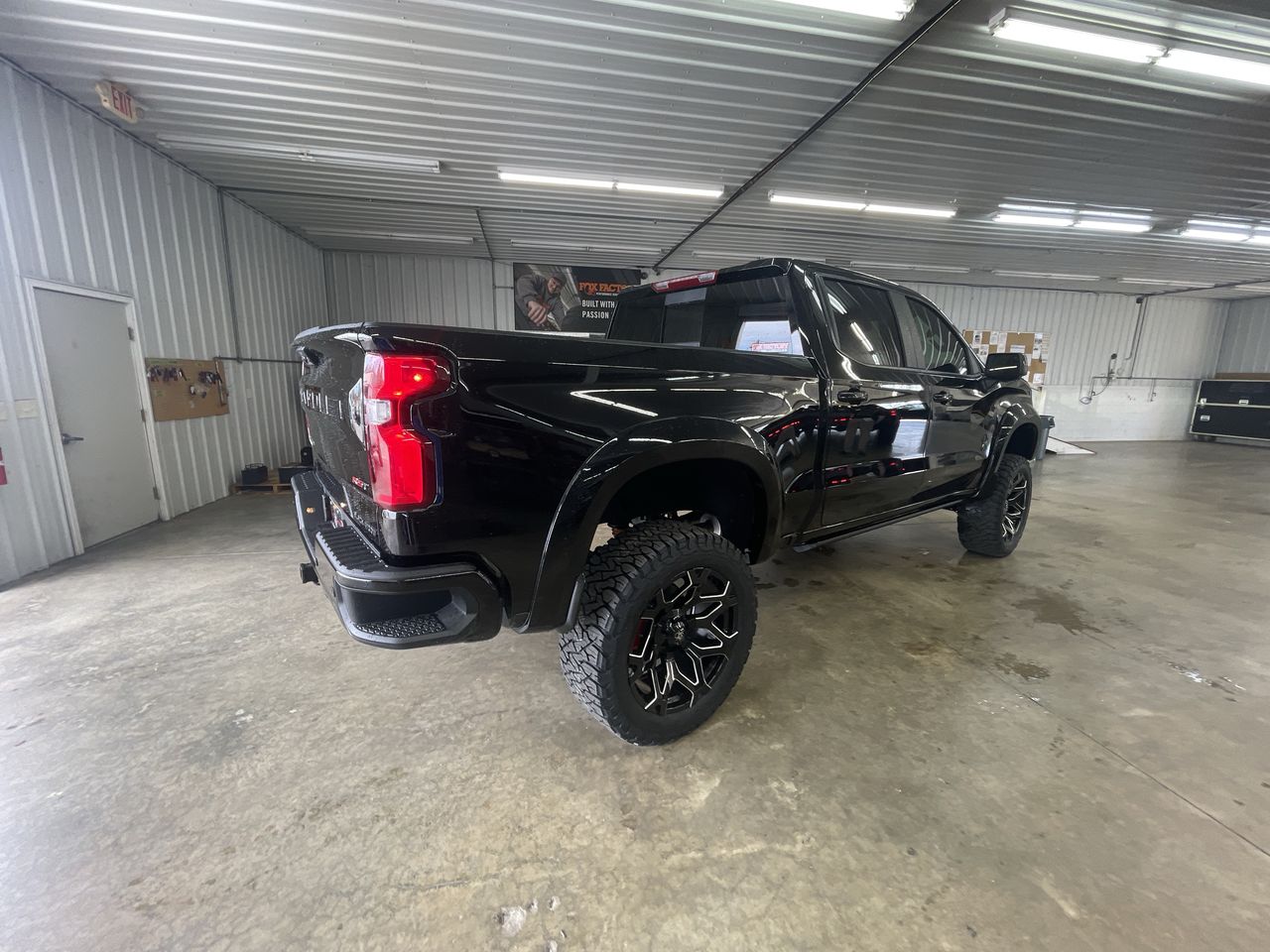 Vehicle Image 8