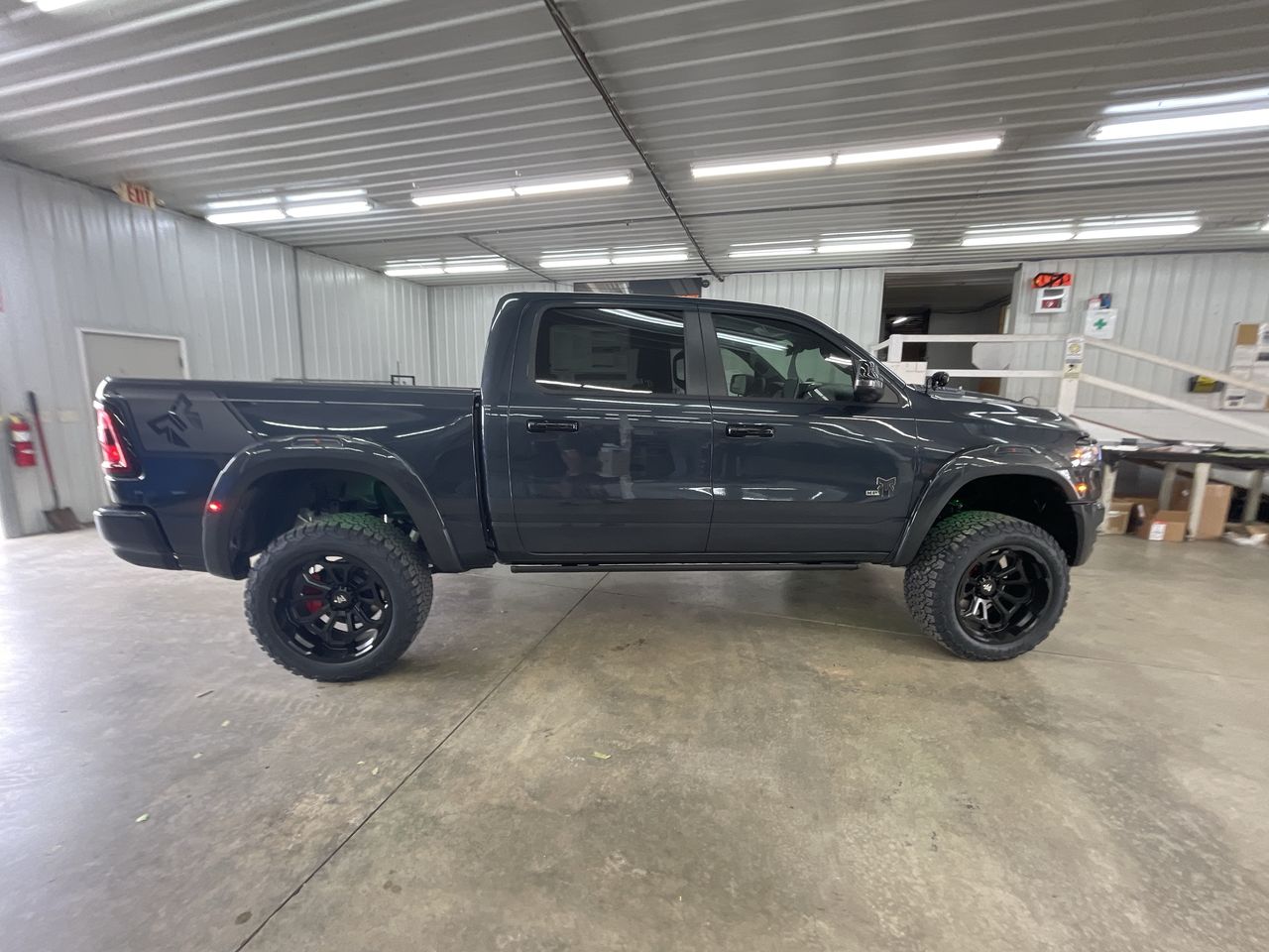 Vehicle Image 9