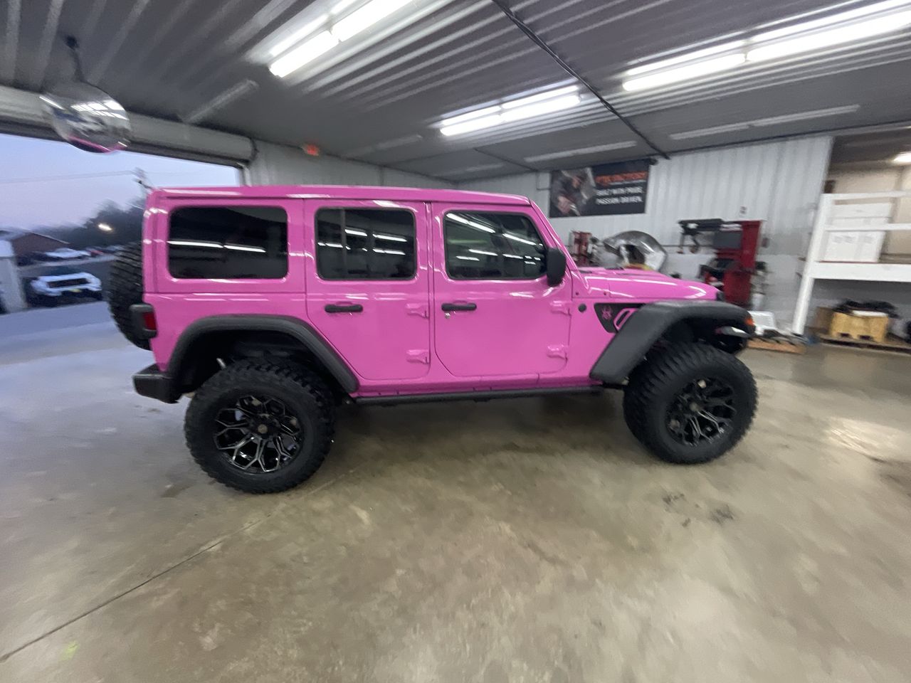 Vehicle Image 8
