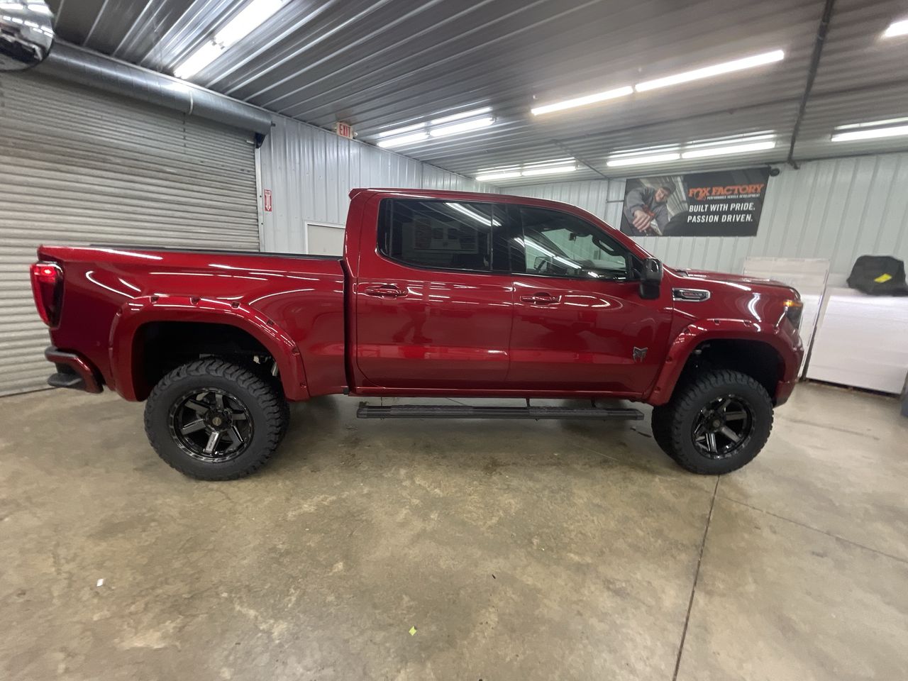 Vehicle Image 9